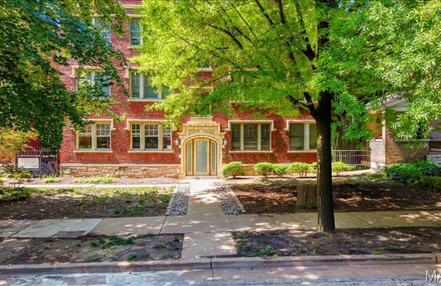 4228 McPHERSON AVENUE #L114 | SAINT LOUIS 63108 Gallery 1