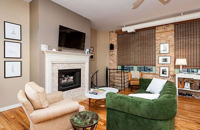1701 North DAMEN Avenue Gallery 3