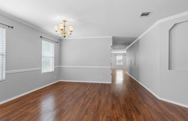 Welcome to 143 Blue Juniper! Gallery 4