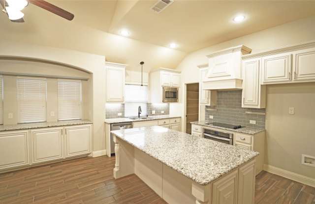 729 Paintbrush Court Gallery 2