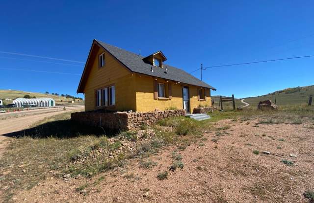 Charming 1 bed 1 bath Outside of Downtown Cripple Creek Gallery 3