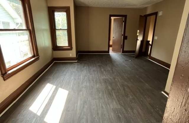 156 Ave C (Guney Events, LLC) - Up Gallery 1