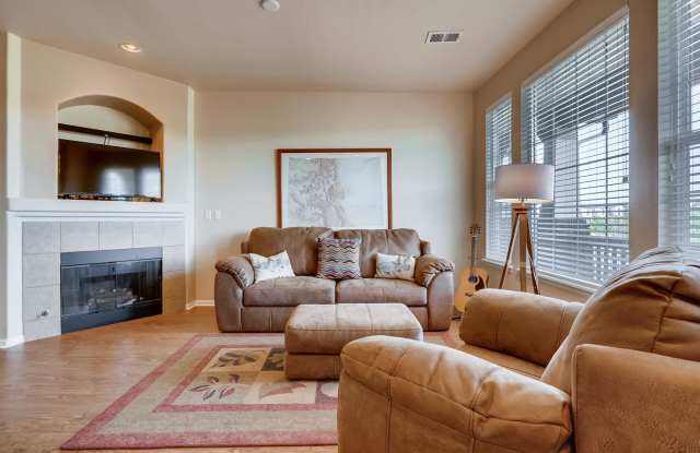 1431 Turnberry Dr Gallery 2