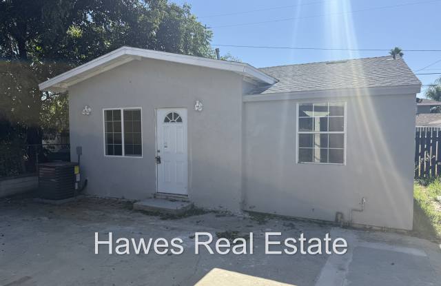 880 Hawthorne Pl Gallery 1