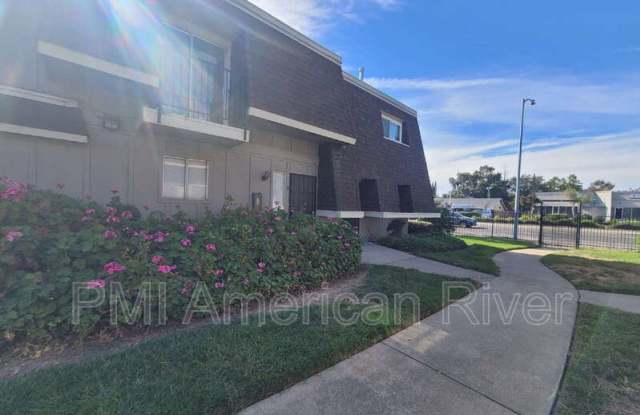 5618 Hillsdale Blvd Gallery 1