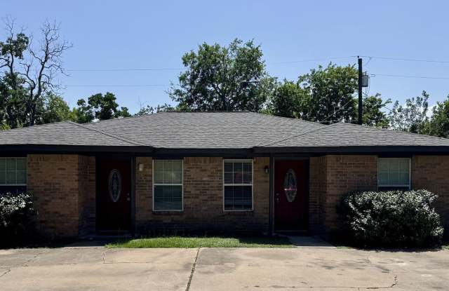 College Station -2 Bedroom 1 Bath duplex, the unit has a fenced yard, yard maintenance photos photos