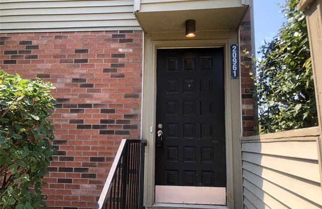 20961 INDIAN CREEK Drive - 20961 Indian Creek Dr, Farmington Hills, MI 48335