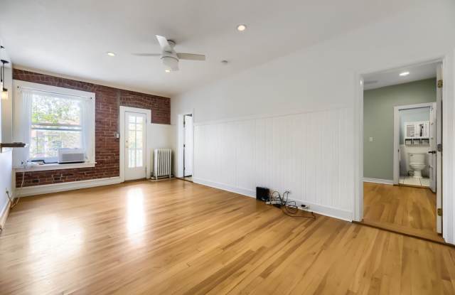 Charming 2BD/2BA Condo in Heart of Denver Gallery 3