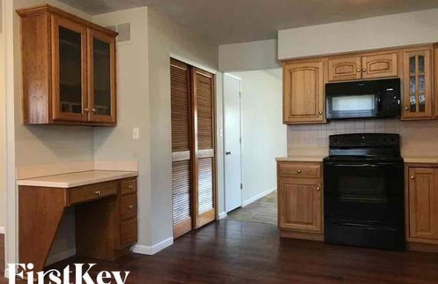 4420 Santa Fe Court Gallery 3