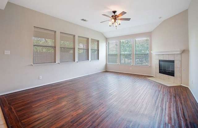 11657 Kingsville Drive Gallery 3