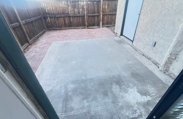 6008 W Townley Avenue photos photos
