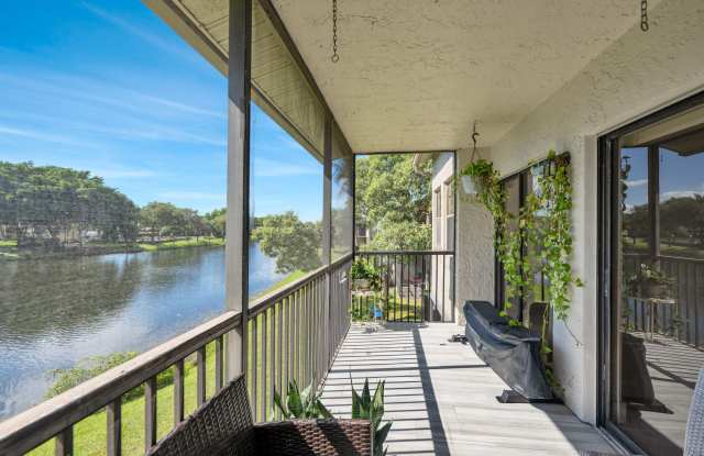1234 S Military Trail Gallery 1