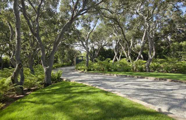 1368 E Mountain Dr Gallery 4