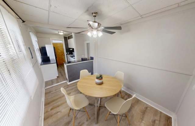 900 Woodlawn Avenue Gallery 4
