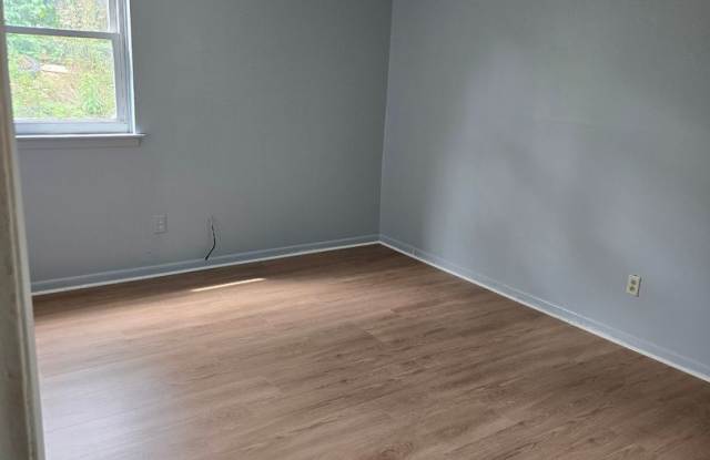 Charming 2BR Duplex in Philadelphia Gallery 1