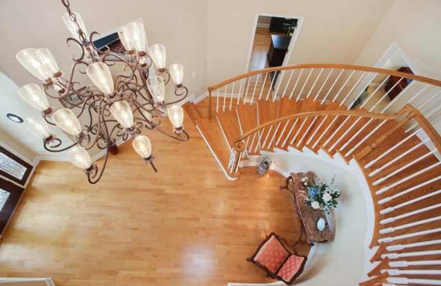 6414 RENWICK CIRCLE Gallery 4
