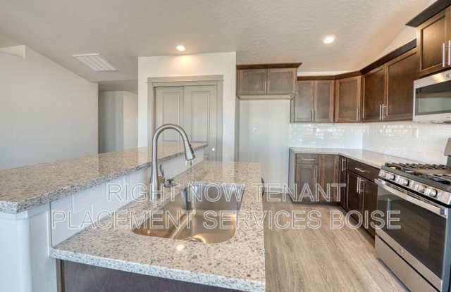 6252 West Los Flores Drive Gallery 3