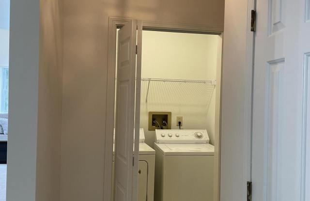 7318 Vic Court Gallery 2