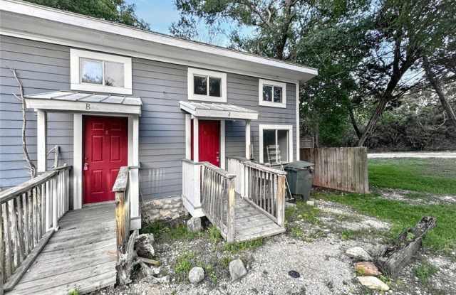 1108 W Mccarty Lane Gallery 2