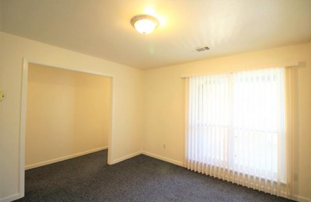 4741 Berridge Ln Gallery 3