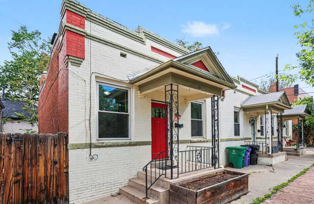 Charming Whittier Rowhome Near Larimer Street photos photos