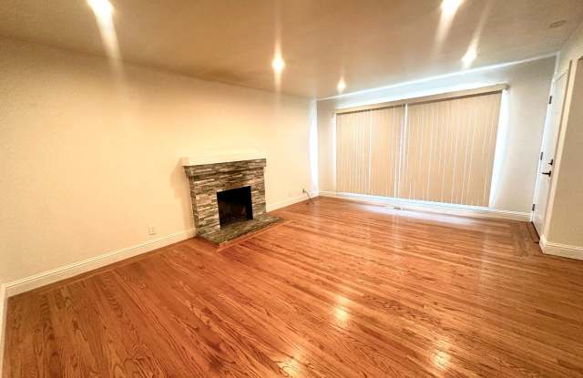 BEAUTIFUL SINGLE FAMILY HOME 3 BEDROOM 1.5 BATHROOM FOR RENT!!! Gallery 2