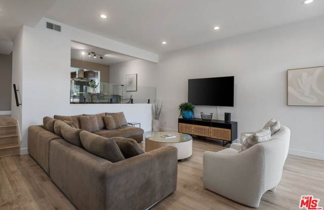 17165 Palisades Cir photos photos