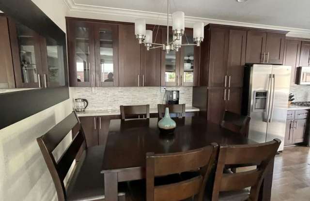 Live in STYLE! UPGRADES GALORE including SOLAR!! Gallery 4