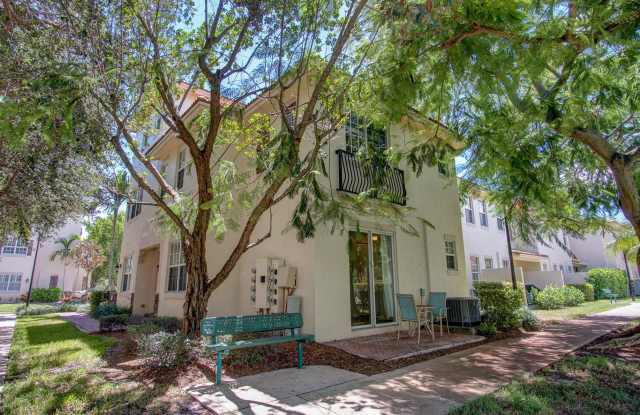 1020 E Longport Circle Gallery 2