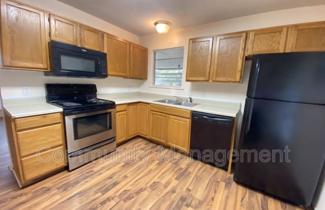 11135 Red Oak Dr - 11135 Red Oak Drive, Baton Rouge, LA 70815