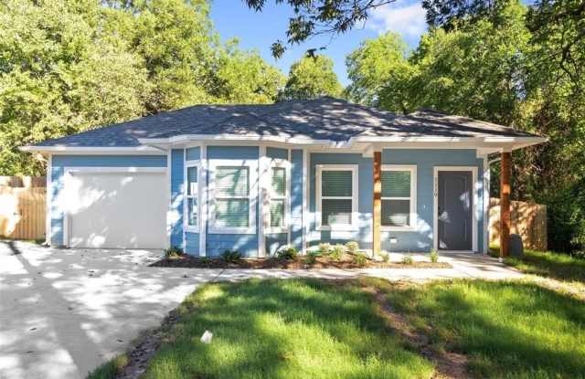 1119 E Epstein Street - 1119 East Epstein Street, Sherman, TX 75090