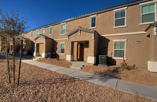 Newer Townhome - 3 Bedrooms + 2 Car Garage - E Craig & Nellis photos photos