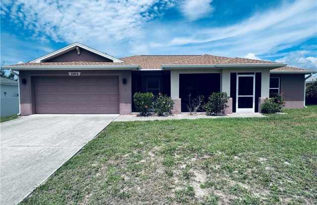 1804 NW 1st Avenue photos photos