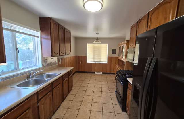 10950 Del Mar Parkway Gallery 4