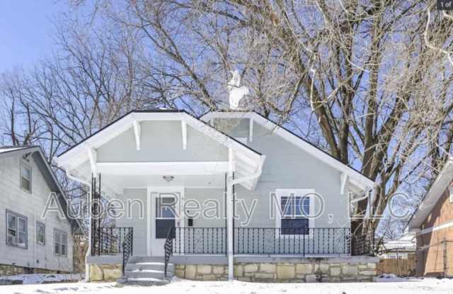 6108 Tracy Ave - 6108 Tracy Avenue, Kansas City, MO 64110