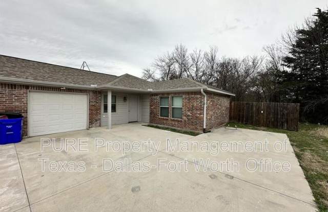 229 Stewart Bend B - 229 Stewart Bend Court, Azle, TX 76020