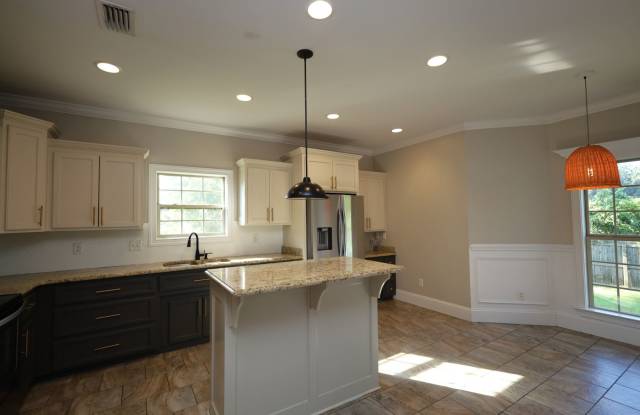 4220 Bowen Way (HVP) Gallery 4