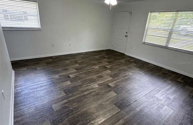 1640-1640 NE 71ST Place Gallery 2