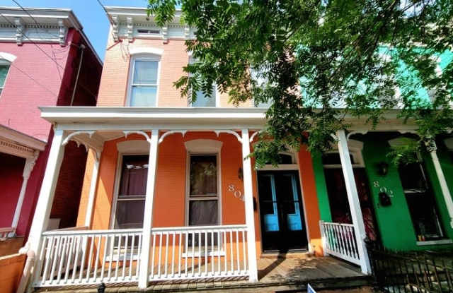 802 W Marshall St - 802 West Marshall Street, Richmond, VA 23220