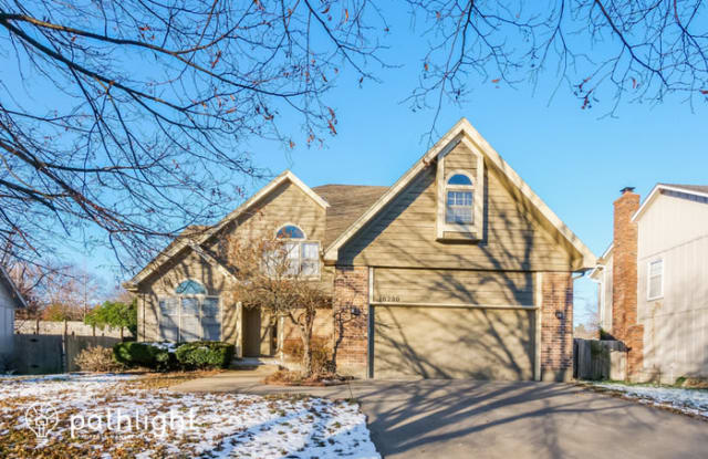 10200 Garnett Street - 10200 Garnett Street, Overland Park, KS 66214