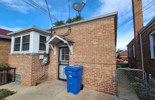 8828 S Ridgeland Avenue Gallery 2