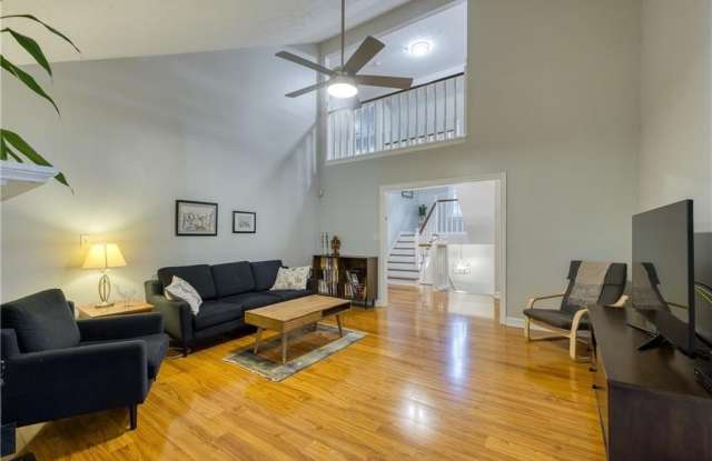 1445 Oakridge Circle photos photos