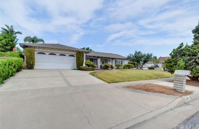 201 West Glenwood Avenue - 201 West Glenwood Avenue, Fullerton, CA 92832