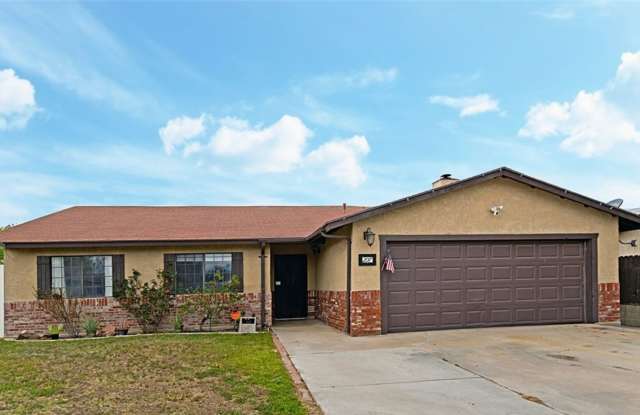 I'm beautiful inside! - 207 Cavendish Drive, Hemet, CA 92545