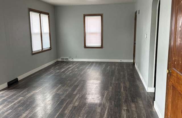 3 Bedroom 1 Bath Single Family Home 1324 Stratford Waterloo, IA Gallery 3