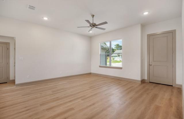 3198 Dogwood Park Ct. Gallery 3