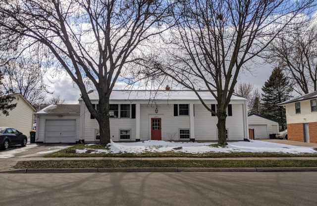 1277 Charlton St Gallery 2