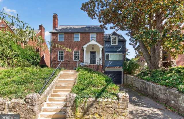 4929 MACARTHUR Boulevard NW Gallery 1