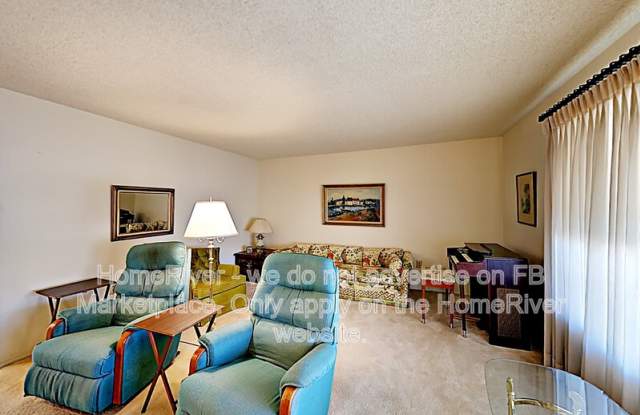 10413 W Oak Ridge Dr Gallery 4