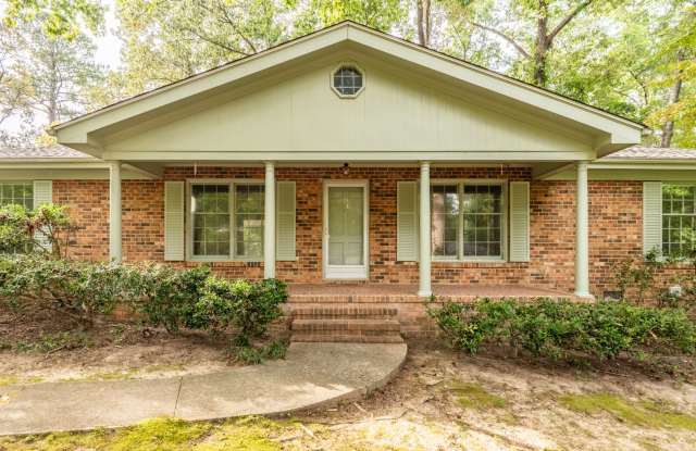 Charming 3BR/2BA Near Duke University Gallery 1